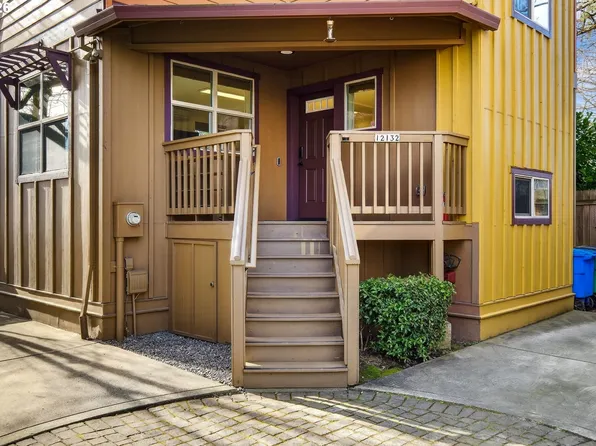 12132 SE Pardee St, Portland, OR 97266