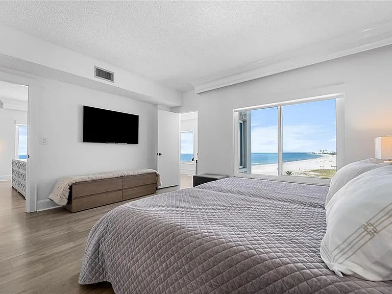 4950 Gulf Blvd #807 — Photo 32