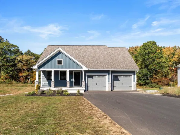 20 Edgewater Drive, Brentwood, NH 03833
