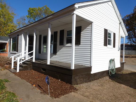 3rd image of 1022 Hermitage Dr