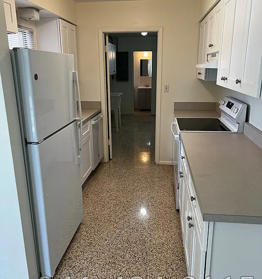 2503 Hibiscus St — Photo 8