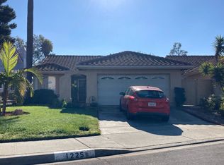 1225 Brewley Ln, Vista, CA 92081
