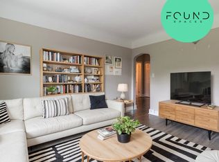 83 S St W #2, Hamilton, ON L9H4C7