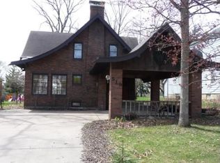 519 W Fulton St, Waupaca, WI 54981