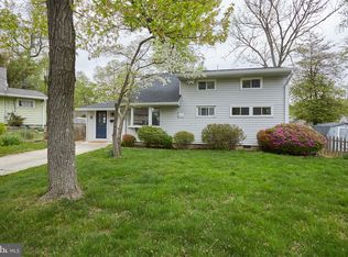 8 Van Fleet Ct, Rockville, MD 20851