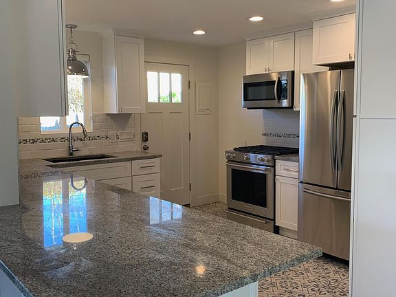 3rd image of 1932 E Woodside Dr