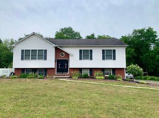 508 Kelly Blvd, Slippery Rock, PA 16057