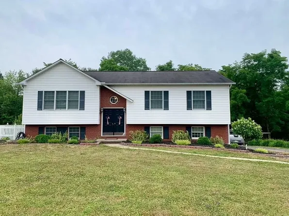 508 Kelly Blvd, Slippery Rock, PA 16057