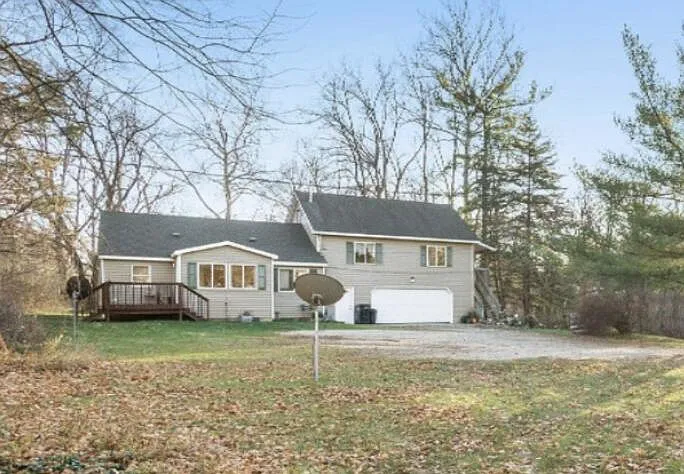 725 Newton Ct photo 1