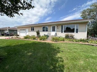 105 E Main St, Eitzen, MN 55931