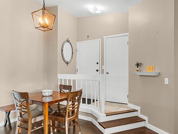 3rd image of 1565 Raymond Dr APT 203