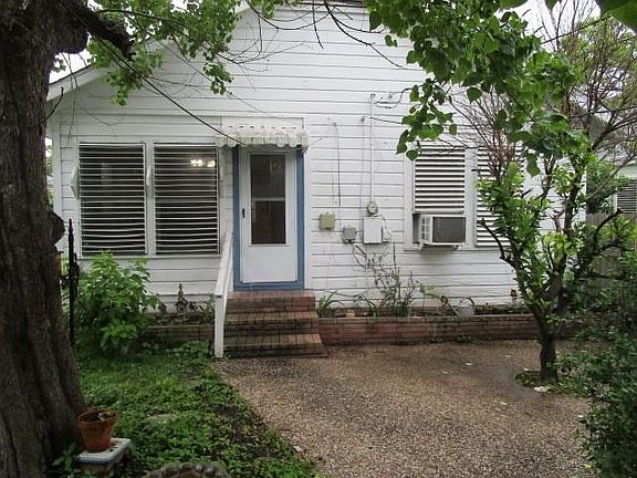 2nd image of 4905 Avenue Q #1/2