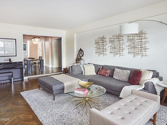 3rd image of 140 Cabrini Blvd APT 31