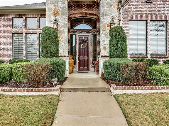 3rd image of 1202 Diamond Leaf Dr