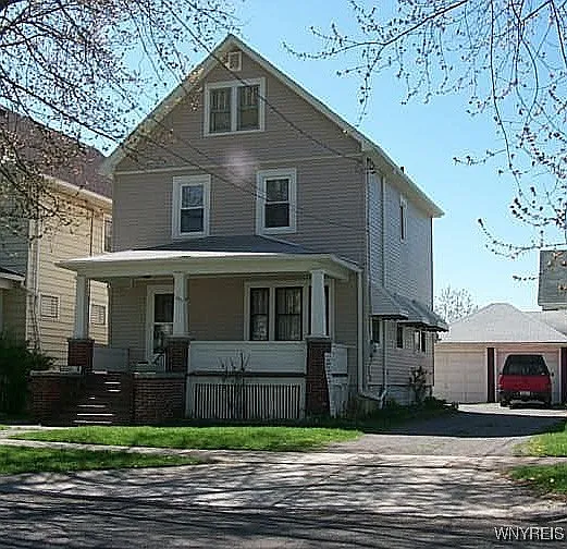 2307 Walnut Ave photo 1