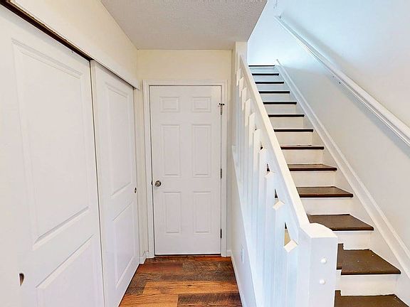 4th image of 5288 Royal Arch Cascade Dr