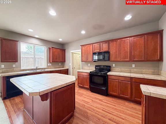 2nd image of 1724 Willowview