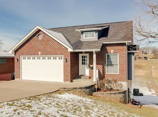 1401 Westvale Dr, Festus, MO