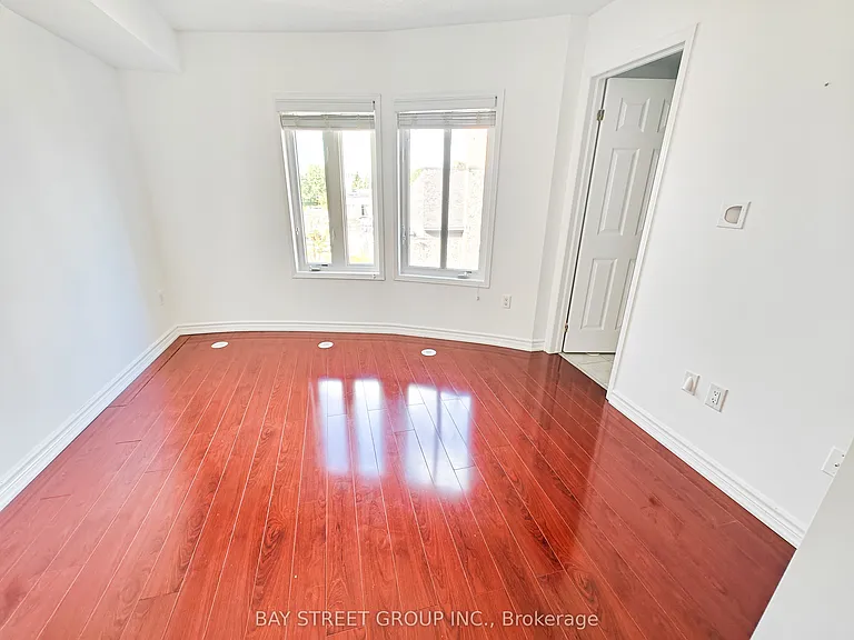 308 John St #212 — Photo 10