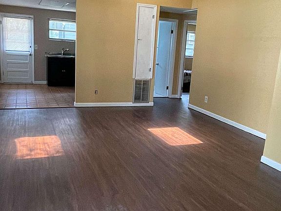 5th image of 938 SW Baya Dr