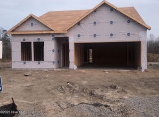 828 Schoolfield Drive, Sneads Ferry, NC 28460