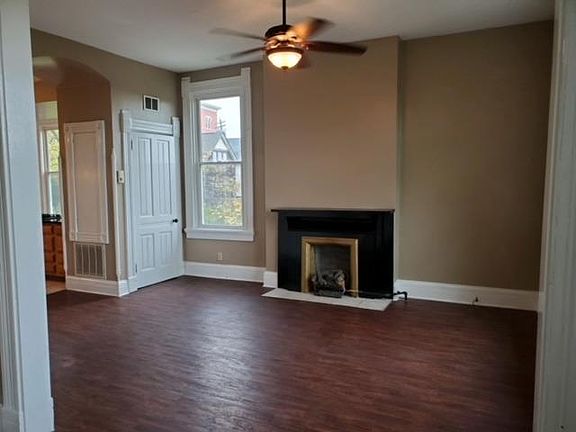 2nd image of 140 Dorchester Ave