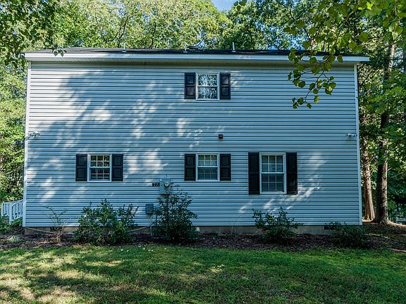 4th image of 222 Red Fox Dr