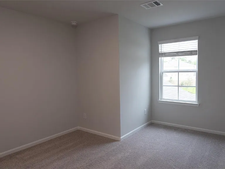 64 Valiant Ridge Trl — Photo 27