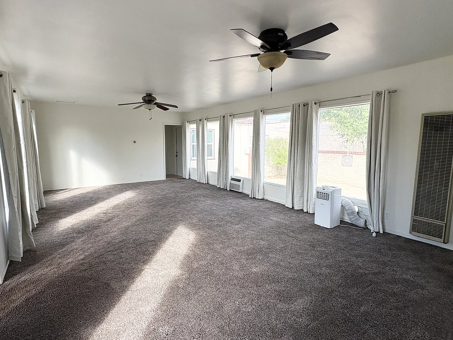 3 bed, 1436 sqft, $2,700 — Photo 3