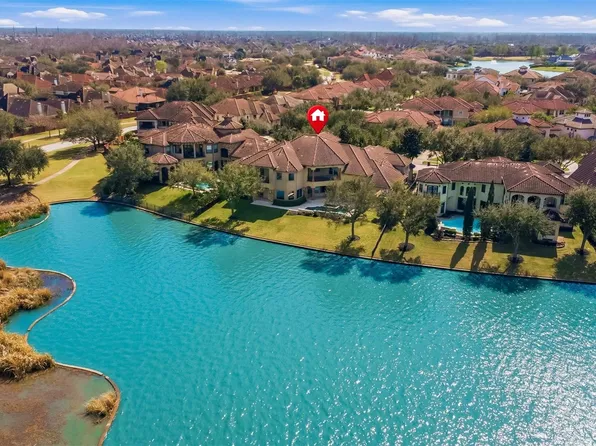 22 Sunset Park Ln, Sugar Land, TX 77479