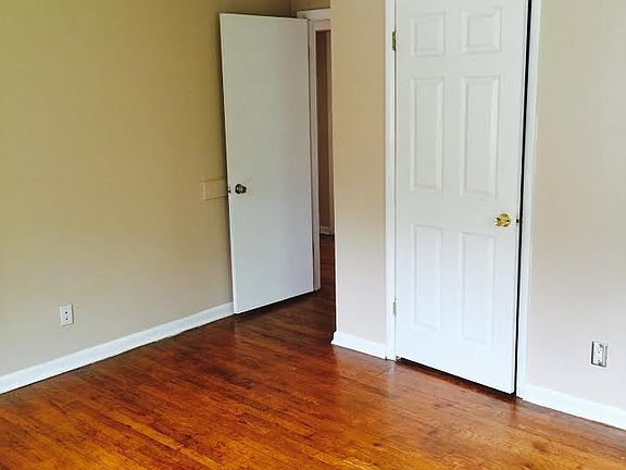 3rd image of 5639 Alvina Ave #A