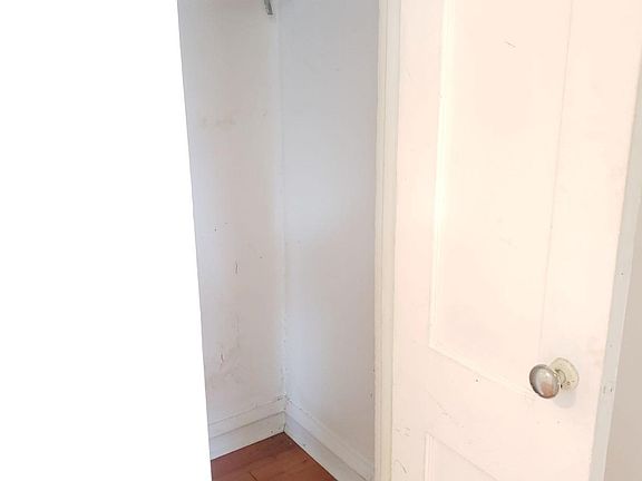 5th image of 2060 E Huntingdon St APT 1