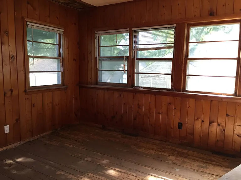 746 Hope Ave — Photo 9
