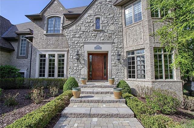 2726 Turtle Lake Dr, Bloomfield Hills, MI 48302 | Zillow
