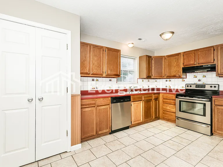 9104 Jene Ct — Photo 7
