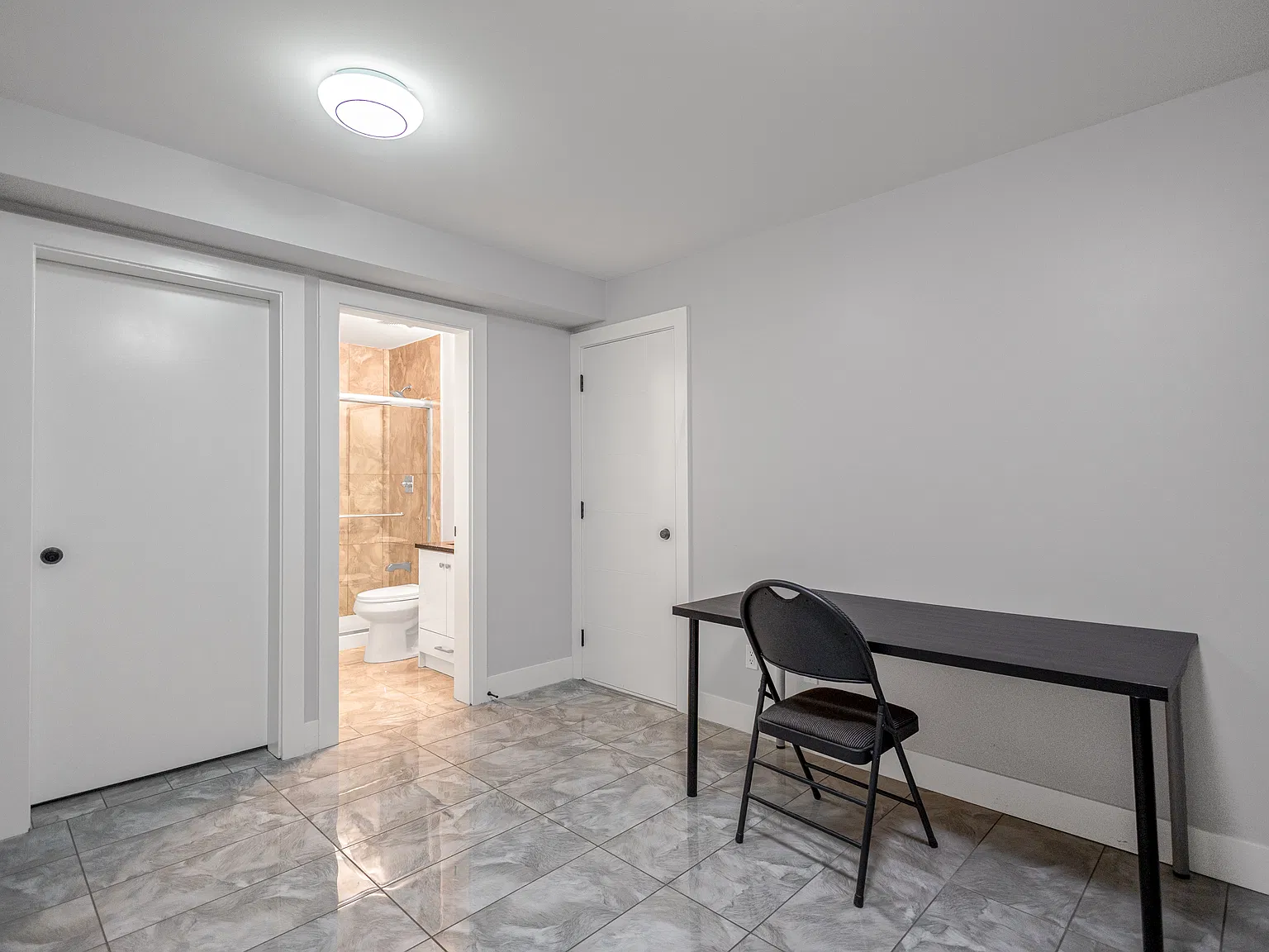 1 bed, 400 sqft, $1,300 — Photo 4