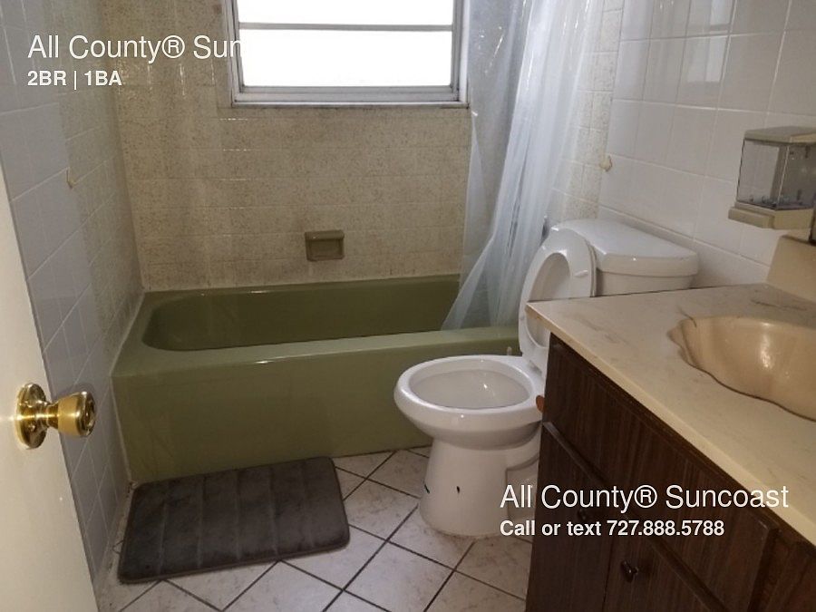 2nd image of 471 76th Ave N APT 1