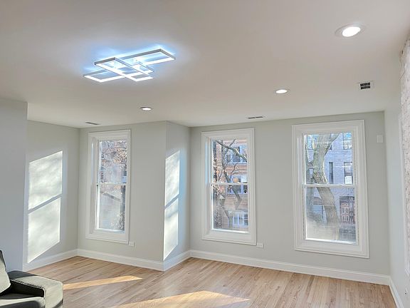 4th image of 2150 W Potomac Ave #2