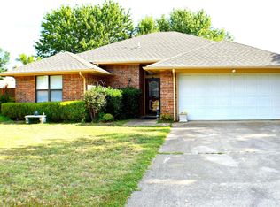 1918 Parkway Cir, Durant, OK 74701