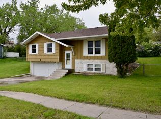 609 N Taylor Ave, Pierre, SD 57501