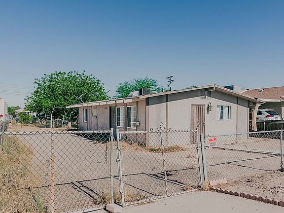 2nd image of 555 Mesquite Ave