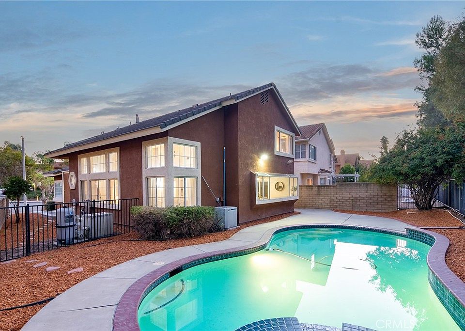 1st image of 2284 Lakeview Ln
