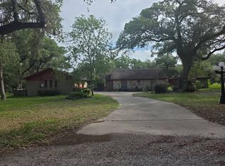 408 Royal Oak St, Victoria, TX 77905