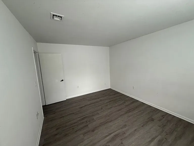 4822 Spring Lake Dr #D — Photo 20