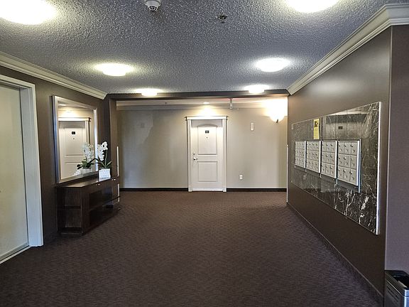3rd image of 103 Wellman Cres