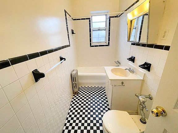 2nd image of 4007 67th St #55