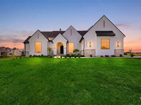 12007 W 173rd Ter, Overland Park, KS 66221