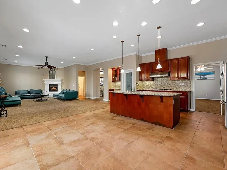 2090 Wisteria Pl — Photo 17