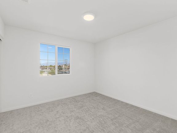 4th image of 1758 Ace St