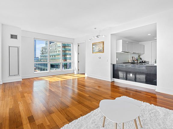 5th image of 350 W 42nd St APT 47D